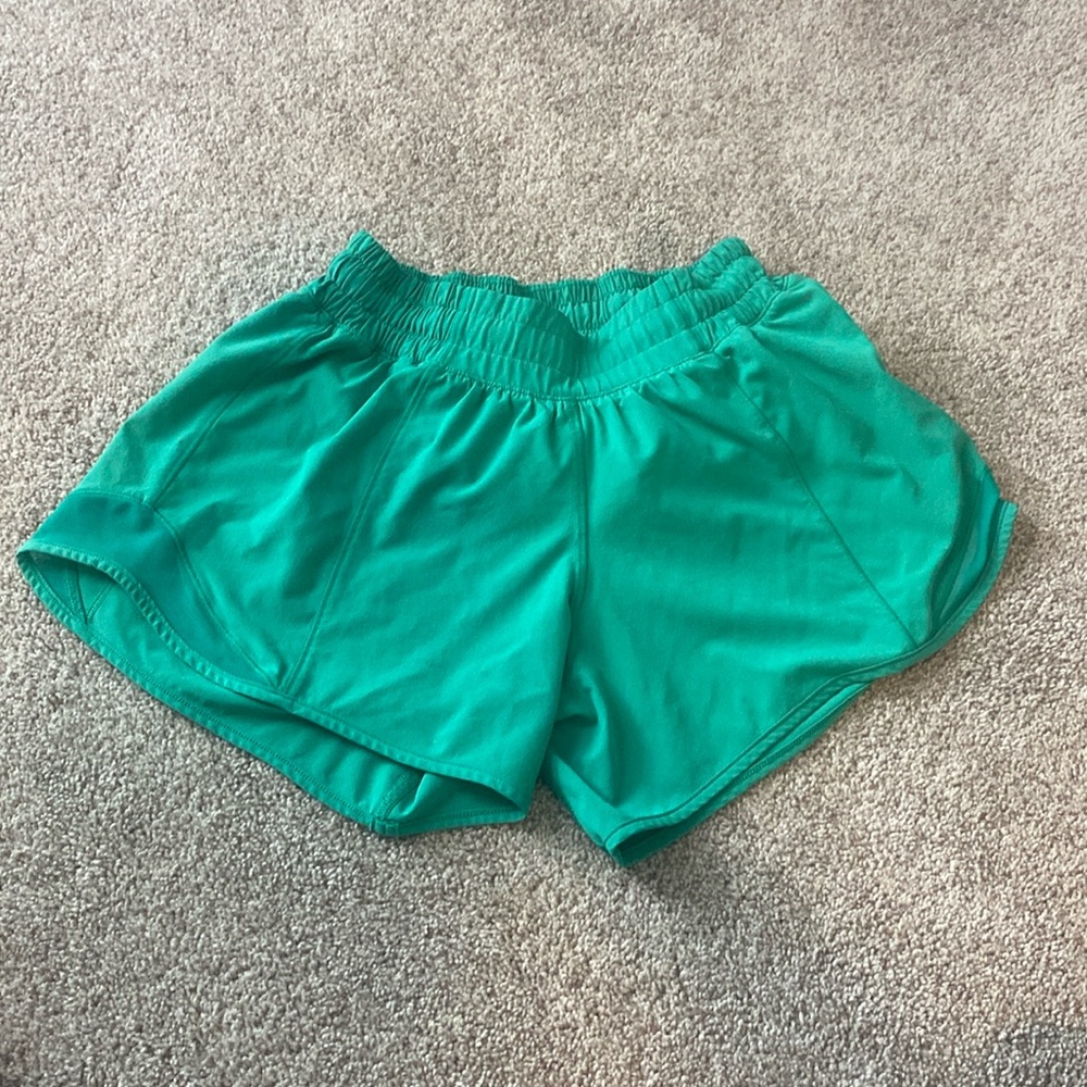 Lululemon Hotty Hots Size 2 4” Kelly Green